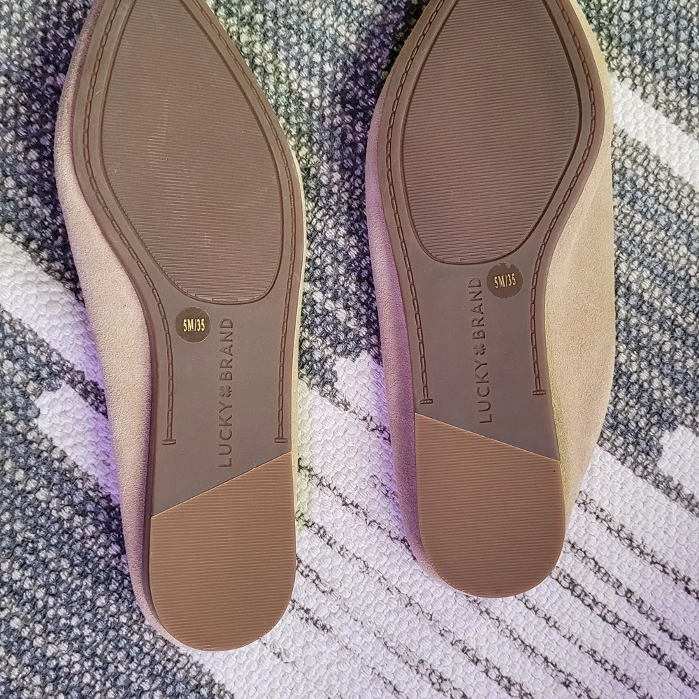 Lucky Brand Taupe/ Dusty Pink Pointed Toe Slip-On Flats - Picture 2 of 3